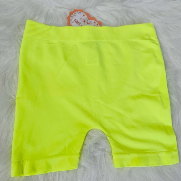 NEON GOLD SEAMLESS BASIC MINI BIKE SHORTS - Picture 2 of 2